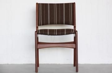 【商品入替20%OFF】【北欧家具】【送料無料】ヨハネス・アンダーセンデザイン ダイニングチェア 「Model UM35」 デンマーク70年代デットストック生地使用
