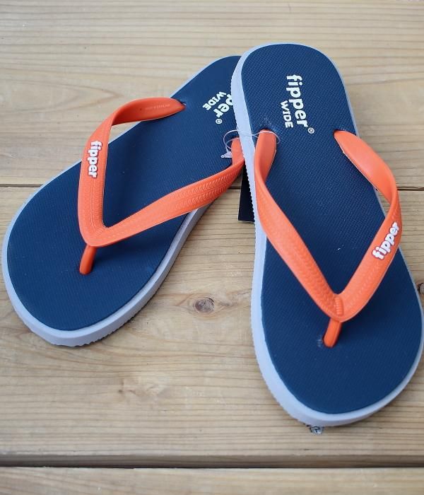 <img class='new_mark_img1' src='//img.shop-pro.jp/img/new/icons5.gif' style='border:none;display:inline;margin:0px;padding:0px;width:auto;' />Fipper beach sandals WIDE