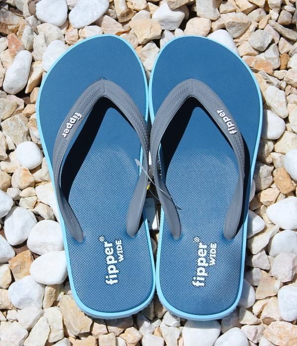 <img class='new_mark_img1' src='//img.shop-pro.jp/img/new/icons55.gif' style='border:none;display:inline;margin:0px;padding:0px;width:auto;' />Fipper beach sandals WIDE