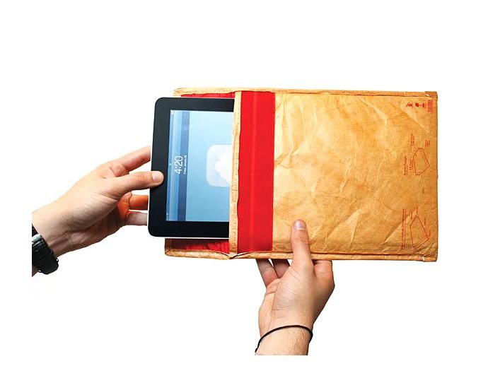 Other Brands Luckies / Undercover Tablet Sleeve<img class='new_mark_img2' src='//img.shop-pro.jp/img/new/icons47.gif' style='border:none;display:inline;margin:0px;padding:0px;width:auto;' /> 02