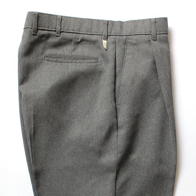 104322771 Hexico / Deformer 1-Tuck Cut Off Pants - Ex. Action Slacks リメイクスラックス - Grey<img class='new_mark_img2' src='//img.shop-pro.jp/img/new/icons47.gif' style='border:none;display:inline;margin:0px;padding:0px;width:auto;' /> 02