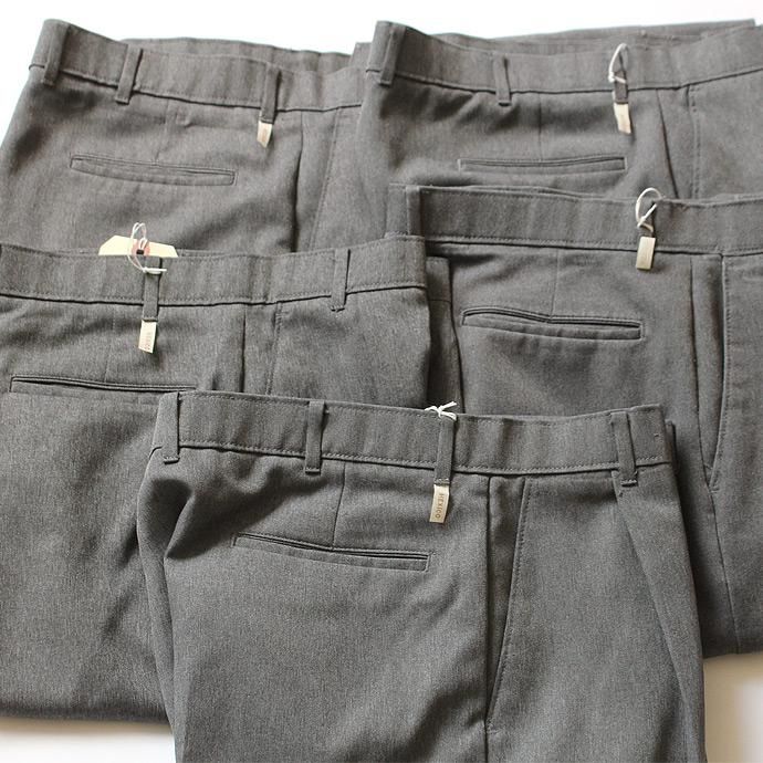 104322771 Hexico / Deformer 1-Tuck Cut Off Pants - Ex. Action Slacks リメイクスラックス - Grey<img class='new_mark_img2' src='//img.shop-pro.jp/img/new/icons47.gif' style='border:none;display:inline;margin:0px;padding:0px;width:auto;' /> 02