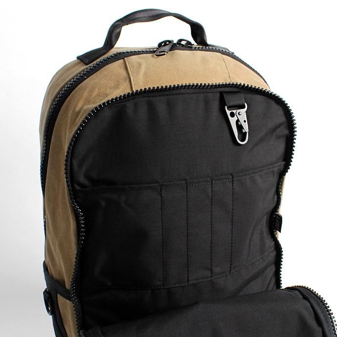 DEFY BAGS DEFY BAGS / Bucktown Pack - Wax Canvas バックタウンパック ワックスキャンバス 全2色<img class='new_mark_img2' src='//img.shop-pro.jp/img/new/icons47.gif' style='border:none;display:inline;margin:0px;padding:0px;width:auto;' /> 02