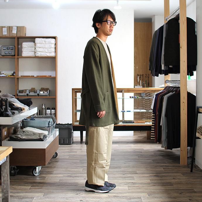 107698612 crepuscule / Gown ニットガウン ライトグレー 1603-007 L.Gray<img class='new_mark_img2' src='//img.shop-pro.jp/img/new/icons47.gif' style='border:none;display:inline;margin:0px;padding:0px;width:auto;' /> 02