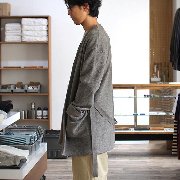 107698612 crepuscule / Gown ニットガウン ライトグレー 1603-007 L.Gray<img class='new_mark_img2' src='//img.shop-pro.jp/img/new/icons47.gif' style='border:none;display:inline;margin:0px;padding:0px;width:auto;' /> 02