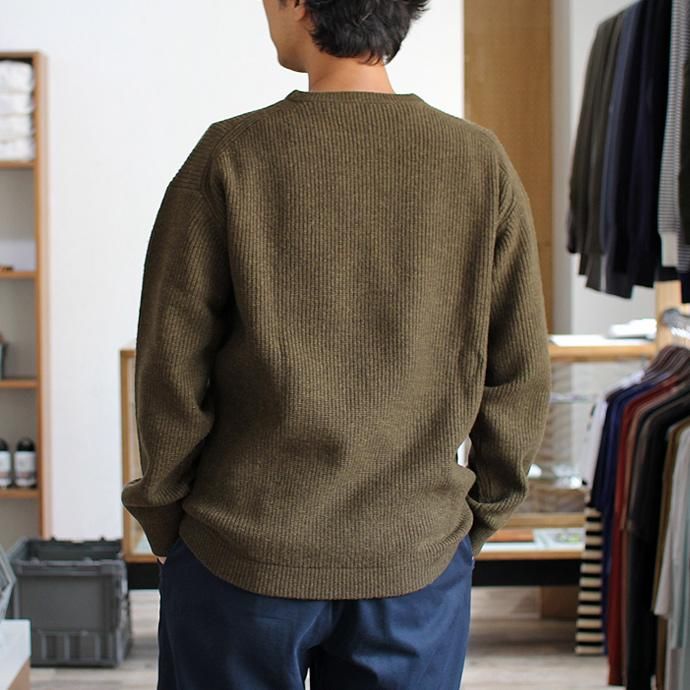 crepuscule crepuscule / Cardigan Rib Stitch L/S 畦編み クルーネックセーター 1603-008 Khaki<img class='new_mark_img2' src='//img.shop-pro.jp/img/new/icons47.gif' style='border:none;display:inline;margin:0px;padding:0px;width:auto;' /> 02