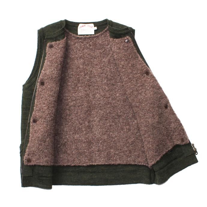comm. arch. Zipped Downy Vest - Forest Green ジップフロント ニットベスト グリーン<img class='new_mark_img2' src='//img.shop-pro.jp/img/new/icons47.gif' style='border:none;display:inline;margin:0px;padding:0px;width:auto;' /> 02