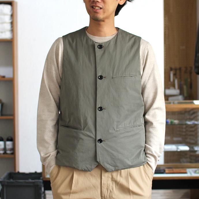 STILL BY HAND シンサレート中綿入りインナーベスト VE0164 - 全2色<img class='new_mark_img2' src='//img.shop-pro.jp/img/new/icons47.gif' style='border:none;display:inline;margin:0px;padding:0px;width:auto;' /> 02
