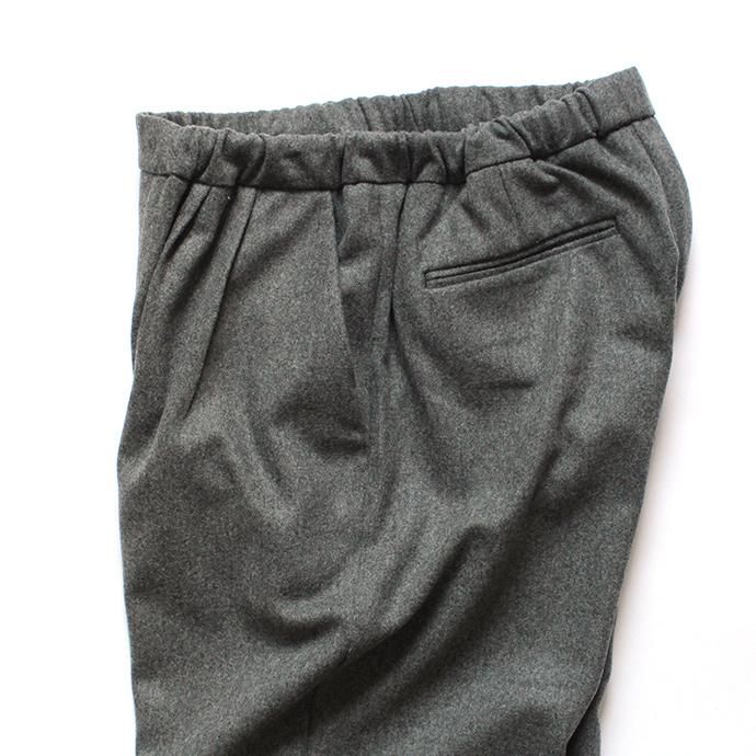 108689884 CEASTERS / Wool Easy Trousers ウールイージーパンツ グレー<img class='new_mark_img2' src='//img.shop-pro.jp/img/new/icons47.gif' style='border:none;display:inline;margin:0px;padding:0px;width:auto;' /> 02