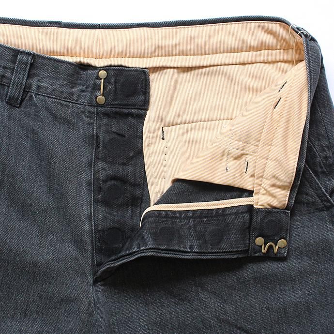 117815811 O-(オー)/ LOOSE DENIM FB ブラックデニムパンツ O-W-02B Grey<img class='new_mark_img2' src='//img.shop-pro.jp/img/new/icons47.gif' style='border:none;display:inline;margin:0px;padding:0px;width:auto;' /> 02
