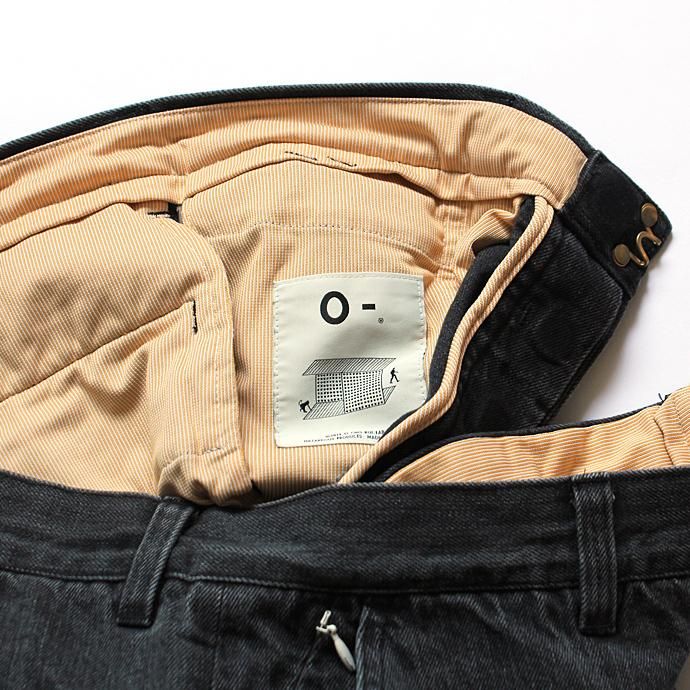 117815811 O-(オー)/ LOOSE DENIM FB ブラックデニムパンツ O-W-02B Grey<img class='new_mark_img2' src='//img.shop-pro.jp/img/new/icons47.gif' style='border:none;display:inline;margin:0px;padding:0px;width:auto;' /> 02