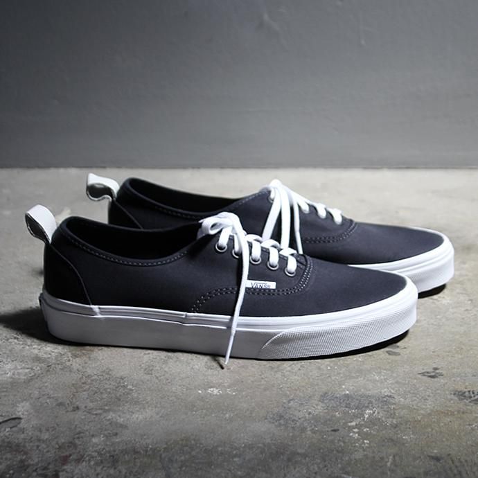 VANS Authentic PT - Navy VN0A38F1NWD ヴァンズ オーセンティックPT ネイビー<img class='new_mark_img2' src='//img.shop-pro.jp/img/new/icons47.gif' style='border:none;display:inline;margin:0px;padding:0px;width:auto;' /> 02