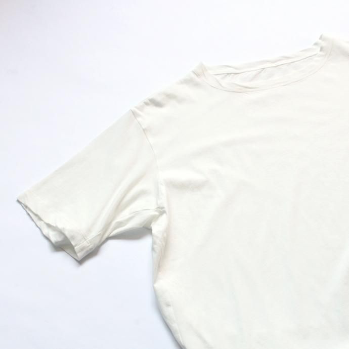 smoothday ユニセックス テクノラマ オーバーサイズ スリットTシャツ SG-T001-004 Off white<img class='new_mark_img2' src='//img.shop-pro.jp/img/new/icons47.gif' style='border:none;display:inline;margin:0px;padding:0px;width:auto;' /> 02