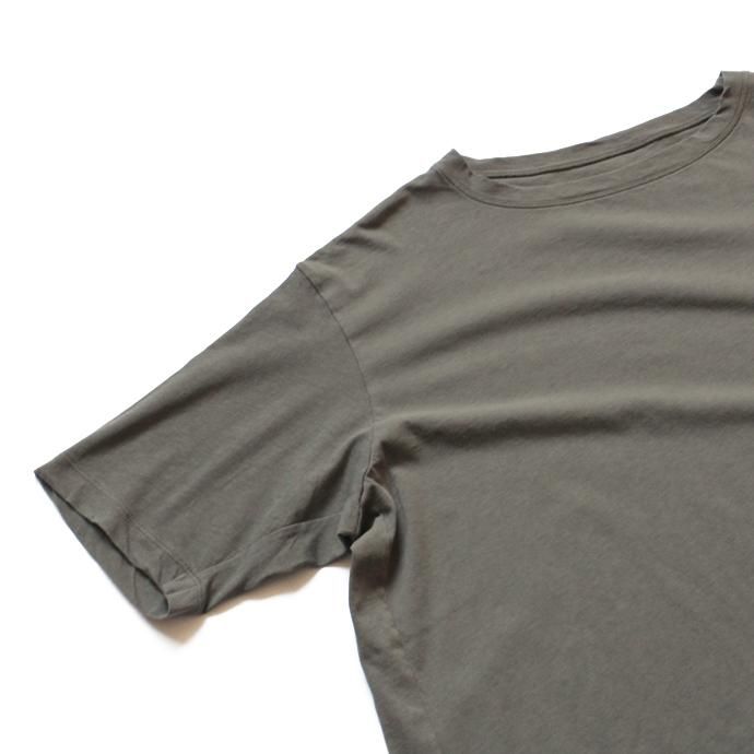 smoothday ユニセックス テクノラマ オーバーサイズ スリットTシャツ SG-T001-004 Khaki<img class='new_mark_img2' src='//img.shop-pro.jp/img/new/icons47.gif' style='border:none;display:inline;margin:0px;padding:0px;width:auto;' /> 02