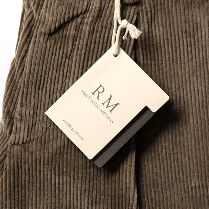 122332265 RICCARDO METHA / One Tuck Wide Trousers Corduroy コーデュロイ ワンタック ワイドパンツ - Beige<img class='new_mark_img2' src='//img.shop-pro.jp/img/new/icons47.gif' style='border:none;display:inline;margin:0px;padding:0px;width:auto;' /> 02