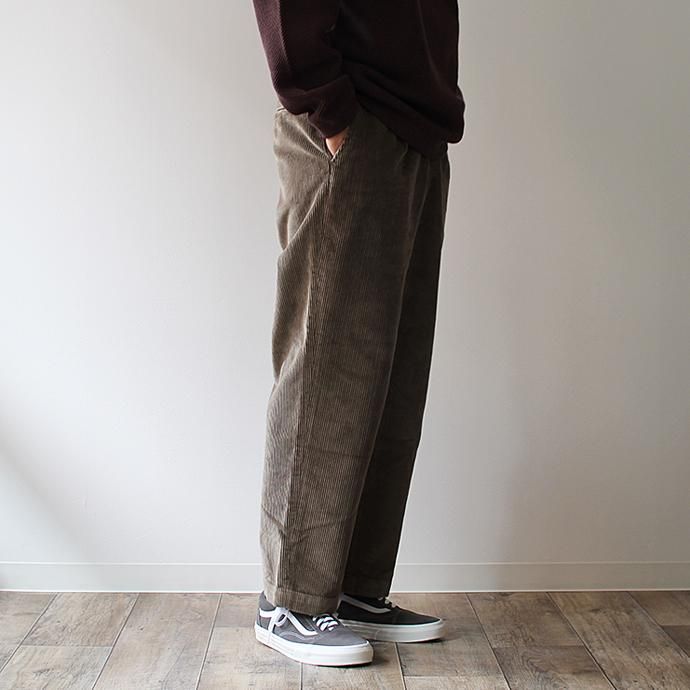 122332265 RICCARDO METHA / One Tuck Wide Trousers Corduroy コーデュロイ ワンタック ワイドパンツ - Beige<img class='new_mark_img2' src='//img.shop-pro.jp/img/new/icons47.gif' style='border:none;display:inline;margin:0px;padding:0px;width:auto;' /> 02