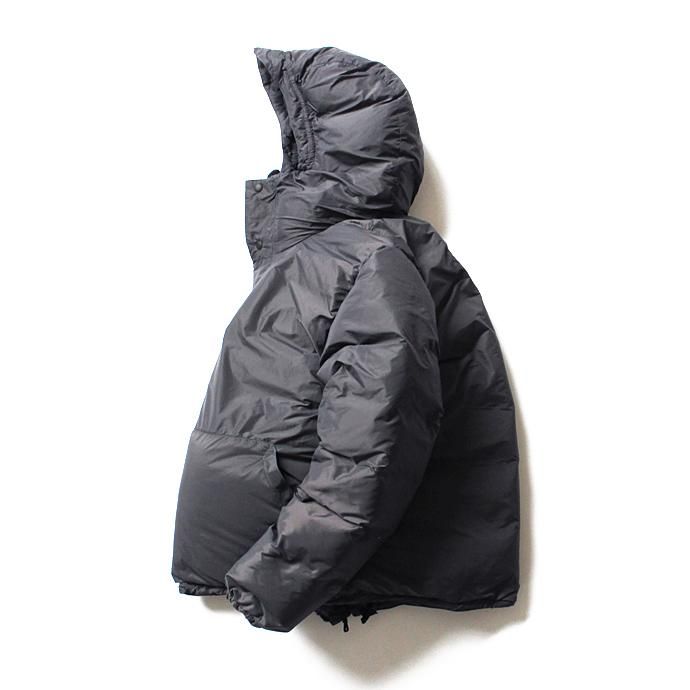 123778817 Crescent Down Works / EHS別注 プルオーバーダウンパーカー - Grey 02