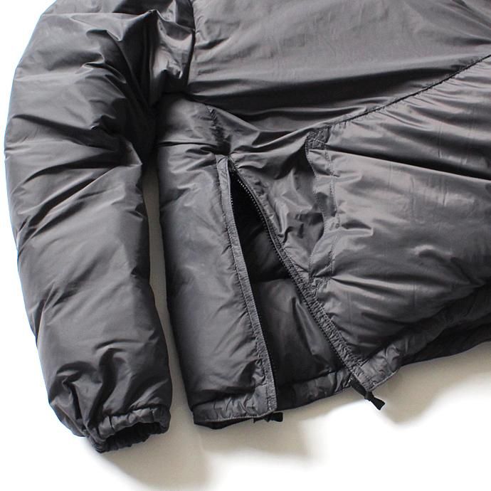 123778817 Crescent Down Works / EHS別注 プルオーバーダウンパーカー - Grey 02