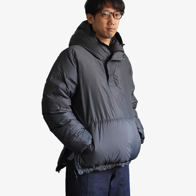 123778817 Crescent Down Works / EHS別注 プルオーバーダウンパーカー - Grey 02