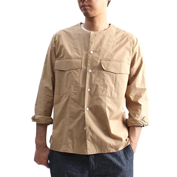 128993914 STILL BY HAND / ダブルポケット ストレッチシャツ SH0581 - ベージュ<img class='new_mark_img2' src='//img.shop-pro.jp/img/new/icons47.gif' style='border:none;display:inline;margin:0px;padding:0px;width:auto;' /> 01