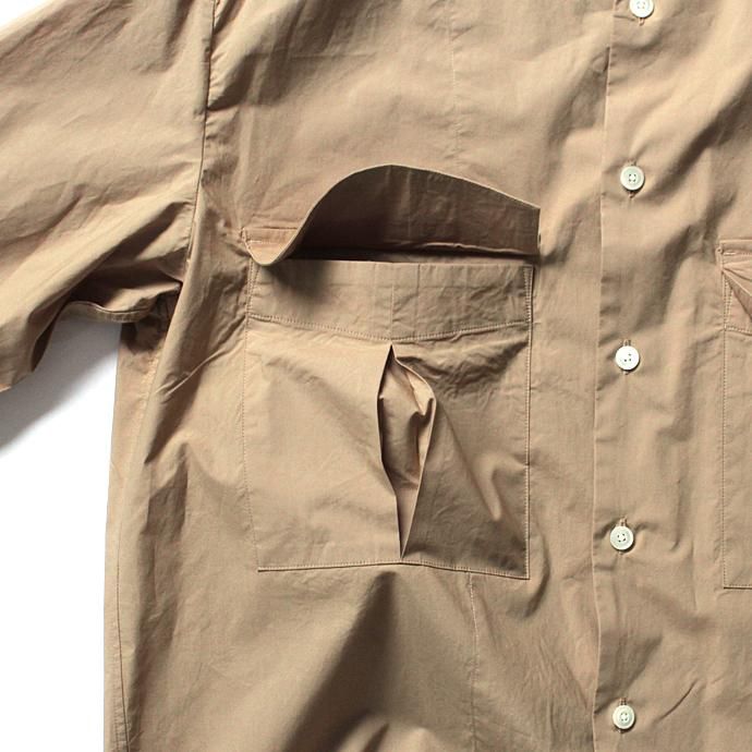 128993914 STILL BY HAND / ダブルポケット ストレッチシャツ SH0581 - ベージュ<img class='new_mark_img2' src='//img.shop-pro.jp/img/new/icons47.gif' style='border:none;display:inline;margin:0px;padding:0px;width:auto;' /> 02