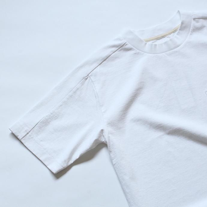STILL BY HAND ワイドネック ポケットTシャツ CS0481 - ホワイト<img class='new_mark_img2' src='//img.shop-pro.jp/img/new/icons47.gif' style='border:none;display:inline;margin:0px;padding:0px;width:auto;' /> 02