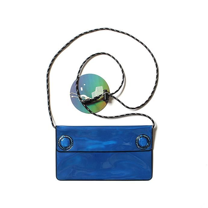 130570607 O-(オー)/ WATER PROOF WALLET リフレクター素材ポーチ O-S-12 Navy<img class='new_mark_img2' src='//img.shop-pro.jp/img/new/icons47.gif' style='border:none;display:inline;margin:0px;padding:0px;width:auto;' /> 01