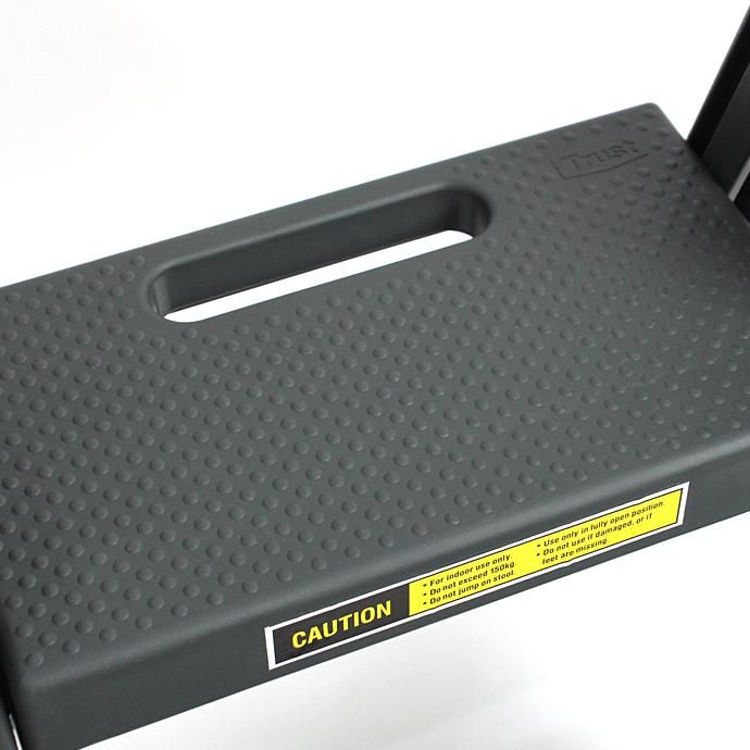 132753512 Trust / Folding Step Stool フォールディングステップスツール 02