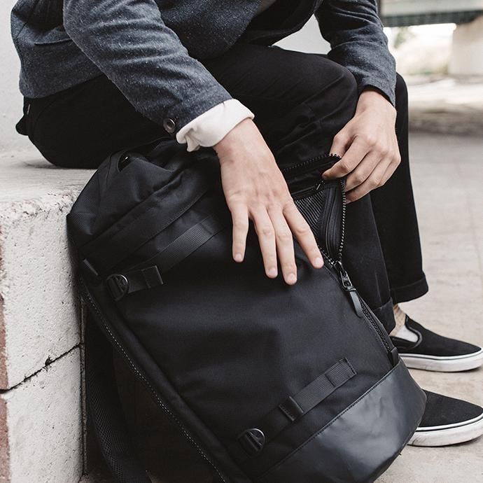 134473248 EVERYMAN / Hideout Pack ハイドアウトパック Black 02
