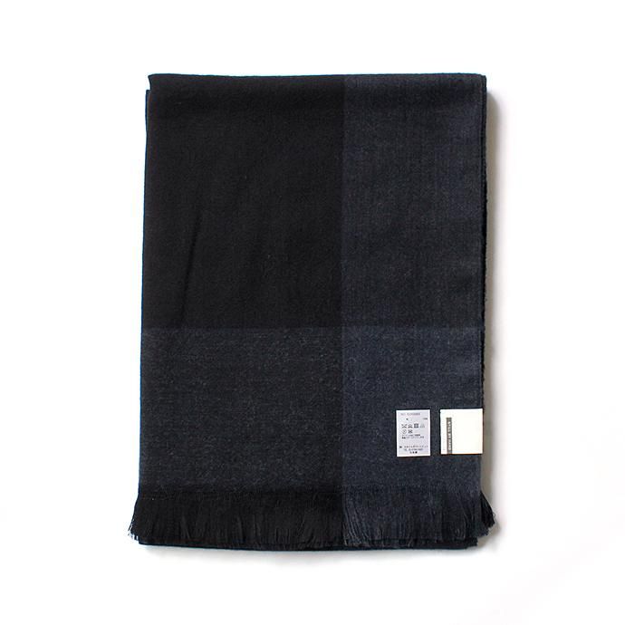 135681657 STILL BY HAND / 大判ストール GD0283 - Navy 02