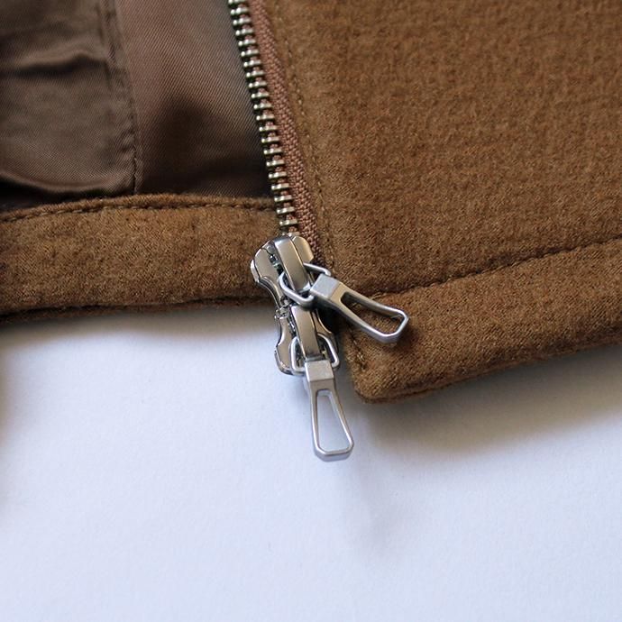 135713140 STILL BY HAND / ループヤーン ジップアップブルゾン BL0183 - Camel<img class='new_mark_img2' src='//img.shop-pro.jp/img/new/icons47.gif' style='border:none;display:inline;margin:0px;padding:0px;width:auto;' /> 02
