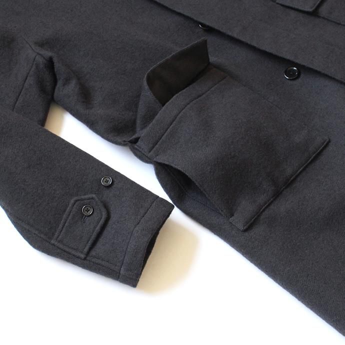 136034261 STILL BY HAND / CO0583 シンサレート中綿入り ウールツイルバルカラーコート - Charcoal 02