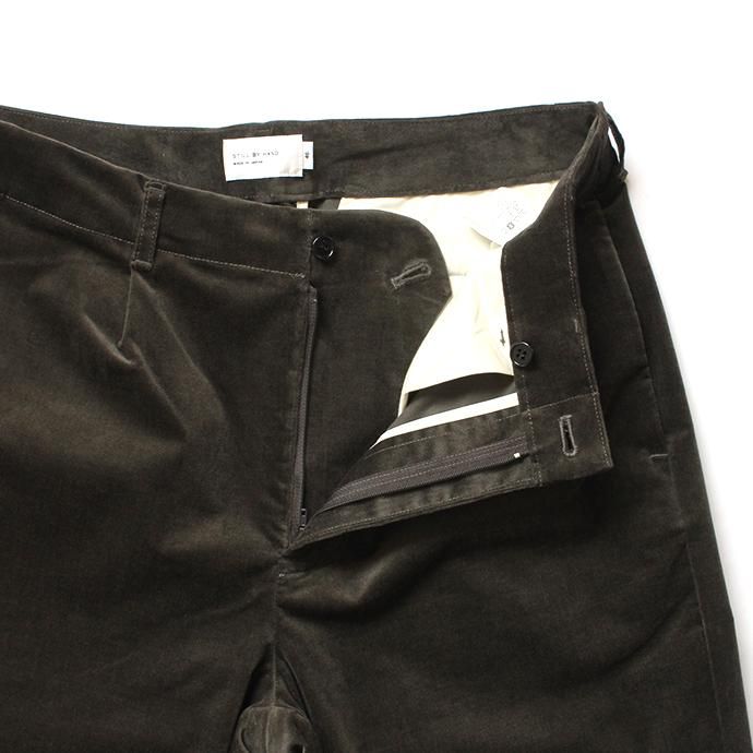 136225285 STILL BY HAND / PT0684 ストレッチ コットンベロアスラックス - Charcoal 02