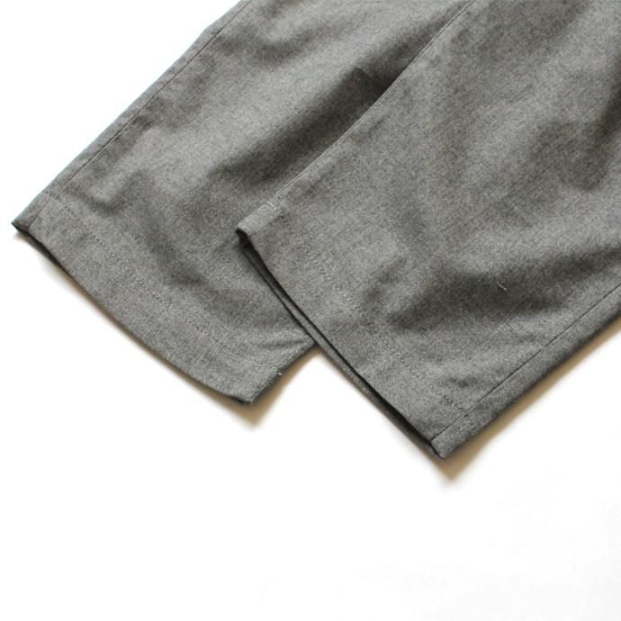 136280374 RICCARDO METHA / 1Tuck Wide Trousers ワンタックワイドトラウザース ヘリンボーン グレー 02