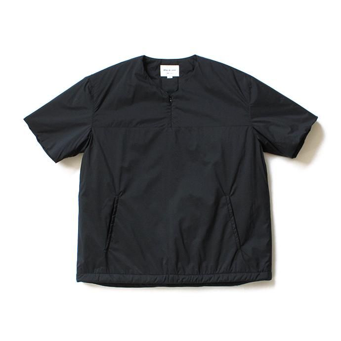 136404633 STILL BY HAND / BL0384 シンサレート中綿入り 半袖プルオーバー - Black 01