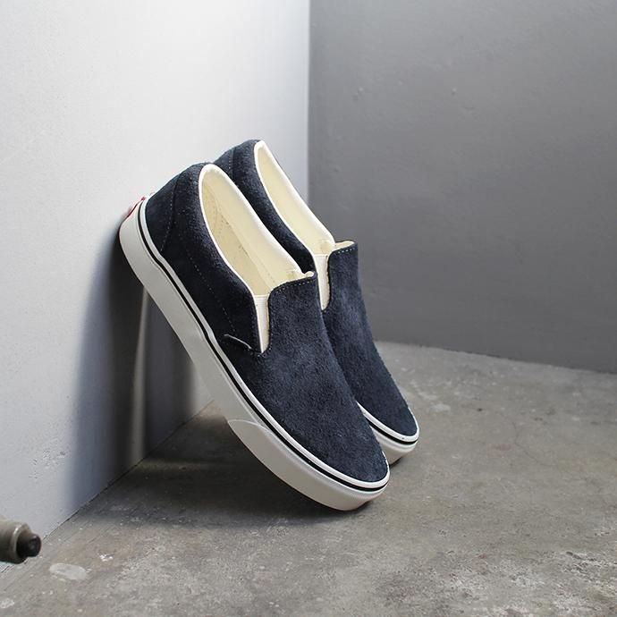 136836495 VANS / Hairy Suede Classic Slip-On - Sky Captain ヴァンズ ヘアリースウェードクラシックスリッポン VN0A38F7ULQ 01