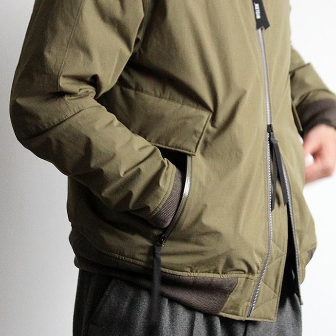 136945532 WISLOM / LUKA ダウンボマージャケット - ROBUST オリーブ 18-10204M<img class='new_mark_img2' src='//img.shop-pro.jp/img/new/icons47.gif' style='border:none;display:inline;margin:0px;padding:0px;width:auto;' /> 02