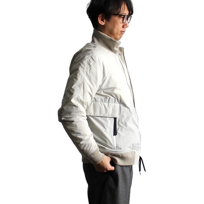 136945635 WISLOM / LUKA ダウンボマージャケット - RUGA ライトグレー 18-10202M<img class='new_mark_img2' src='//img.shop-pro.jp/img/new/icons47.gif' style='border:none;display:inline;margin:0px;padding:0px;width:auto;' /> 02