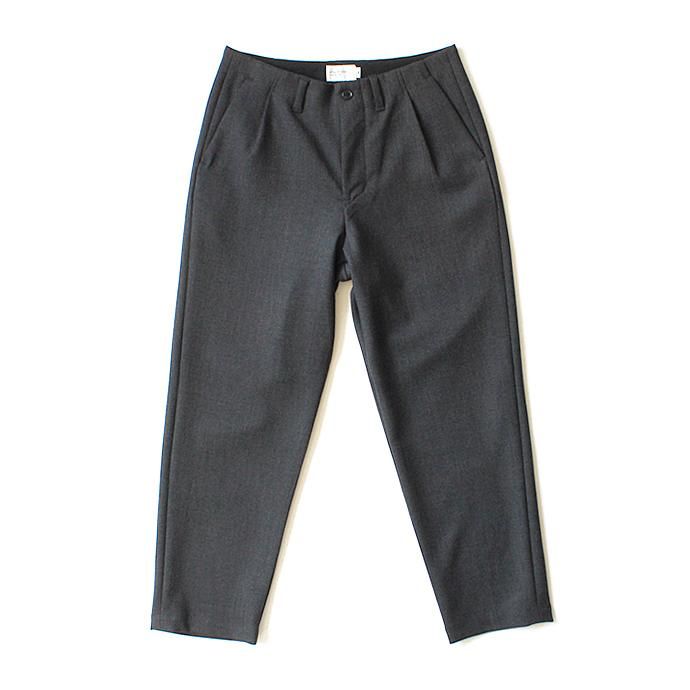 136996701 STILL BY HAND / PT0284 ウール混ダブルクロス ワンタックパンツ - Charcoal 02