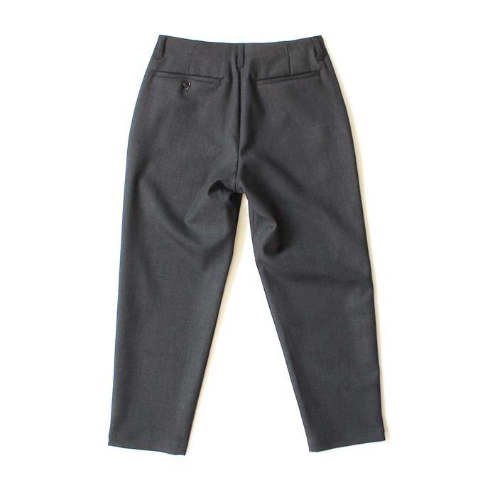 136996701 STILL BY HAND / PT0284 ウール混ダブルクロス ワンタックパンツ - Charcoal 02