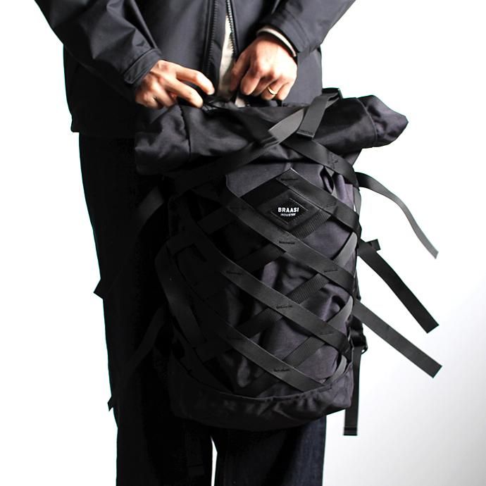 137059002 BRAASI INDUSTRY / WICKER - 28L Black 耐水ロールトップバックパック<img class='new_mark_img2' src='//img.shop-pro.jp/img/new/icons47.gif' style='border:none;display:inline;margin:0px;padding:0px;width:auto;' /> 02