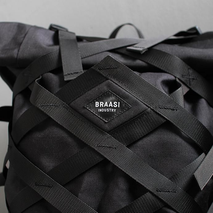137059002 BRAASI INDUSTRY / WICKER - 28L Black 耐水ロールトップバックパック<img class='new_mark_img2' src='//img.shop-pro.jp/img/new/icons47.gif' style='border:none;display:inline;margin:0px;padding:0px;width:auto;' /> 02