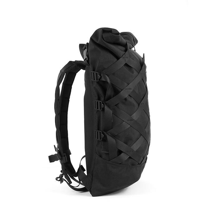 137059002 BRAASI INDUSTRY / WICKER - 28L Black 耐水ロールトップバックパック<img class='new_mark_img2' src='//img.shop-pro.jp/img/new/icons47.gif' style='border:none;display:inline;margin:0px;padding:0px;width:auto;' /> 02