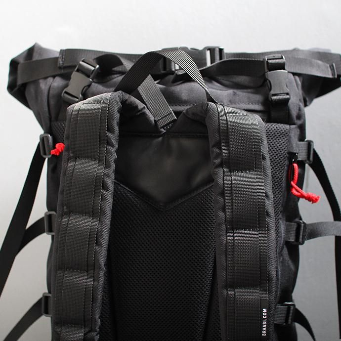 137060827 BRAASI INDUSTRY / EVO II - 30L Black 耐水ロールトップバックパック 02