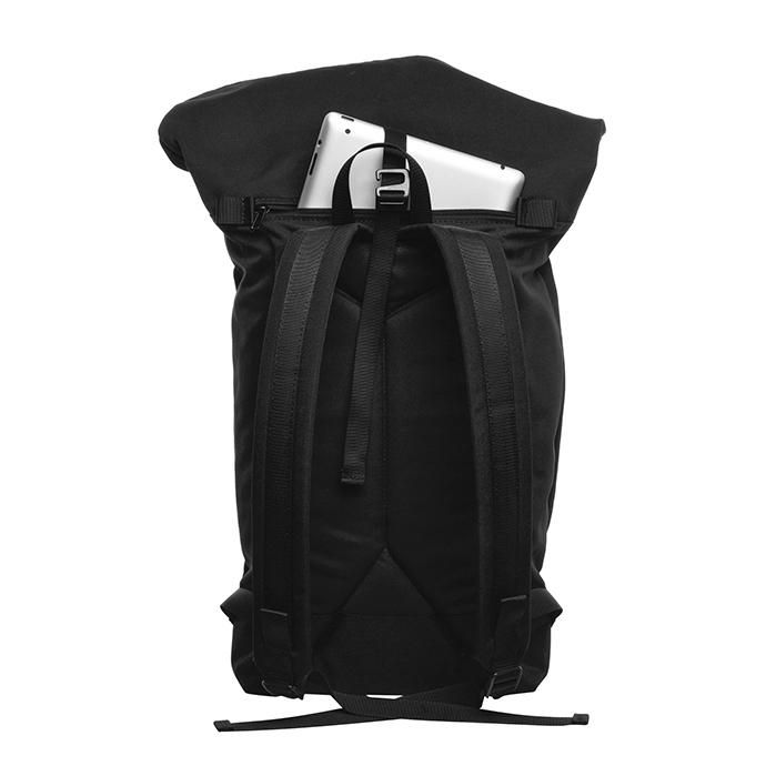 137061784 BRAASI INDUSTRY / LEVO - 25L Black 耐水ロールトップバックパック 02