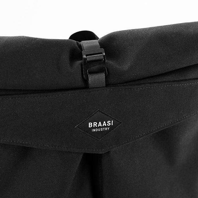 137061784 BRAASI INDUSTRY / LEVO - 25L Black 耐水ロールトップバックパック 02