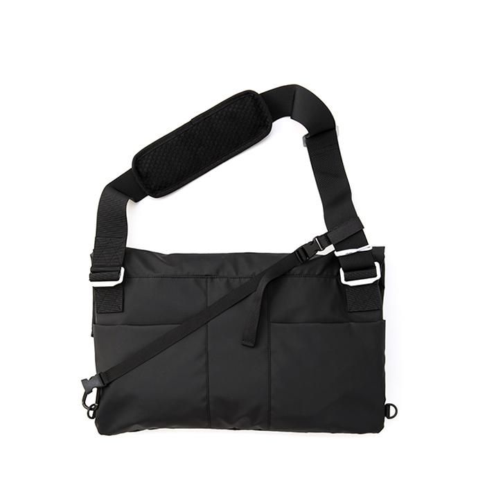 139183932 CANTERA / BODY BAG ボディバッグ<img class='new_mark_img2' src='//img.shop-pro.jp/img/new/icons47.gif' style='border:none;display:inline;margin:0px;padding:0px;width:auto;' /> 02