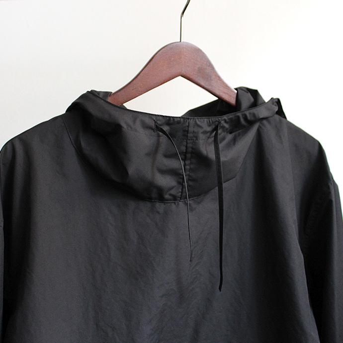 139782439 STILL BY HAND / BL0191 プルオーバー フーデッドブルゾン - Black<img class='new_mark_img2' src='//img.shop-pro.jp/img/new/icons47.gif' style='border:none;display:inline;margin:0px;padding:0px;width:auto;' /> 02