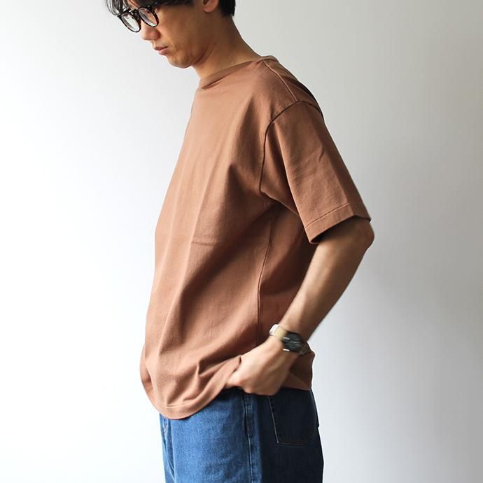 141608349 blurhms ROOTSTOCK / Middle-Weight & Super Soft Boat-Neck S/S BHS-RKSS19002 - Light Brown 02