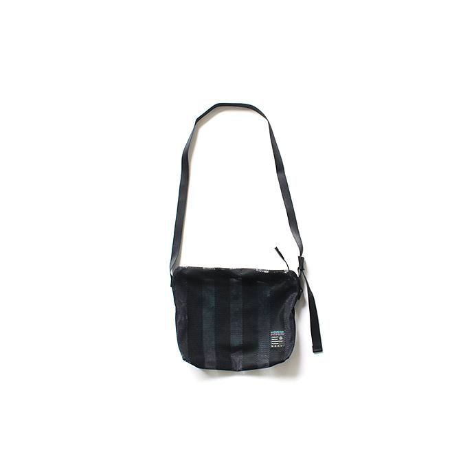 142983932 O-(オー)/ COLOR LINES BAG S メッシュショルダーバッグ 19S-17 - Black/Blue 01